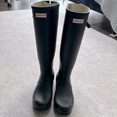 Lightly Worn Tall Adjustable Rain Boots Tall Rain Boots, Hunter Shoes, Women Hunters, Winter Rain, Rain Boots, Women Shoes, Boots, Women Shopping, Black