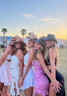 Railbird Music Festival Outfit, Country Concert Outfit Luke Combs, Country Concert Outfit Inspiration, City Country Outfits, Zach Bryan Concert Fits, Tortuga Music Festival Outfit, Stagecoach Outfit 2024