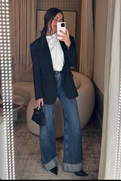 Best Color For Jeans, Nyc Professional Outfits, Outfits To Work, Office Cool Girl Outfit, First Work Day Outfit, Outfit Inspo For Work, Ootd Inspiration, Office Look Outfit, Daily Office Wear Women