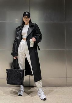 Winter Rooftop Outfit, Night Out In Winter Outfit, Cali Fall Outfits, Chicago Fits, Ny Street Style, Mantel Outfit, Neue Outfits, Looks Street Style