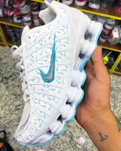 Nike Shocks, Nike Shoes Girls, Nike Fashion Shoes, Nike Air Shoes, Nike Tennis Shoes, Cute Sneakers, Nike Boy