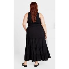 Radiate confidence in the Piper Plain Skirt from our Elevated Essentials collection. Its relaxed fit flatters your figure while the tiered design exudes femininity. No other skirt in your collection will make you feel this comfortable. Bold and fiercely fashionable, no one does plus size fashion like City Chic. Loved around the globe for its diverse range of fashion-forward styles for any occasion. From show-stopping evening gowns to workwear and casualwear, City Chic will take your style to bol Plain Black Skirt, Midi Sweater Skirt, Plus Size Workwear, Open Stitch Sweater, Plain Skirt, Wardrobe Pieces, Skirt Maxi, Skirt Midi, Slip Skirt