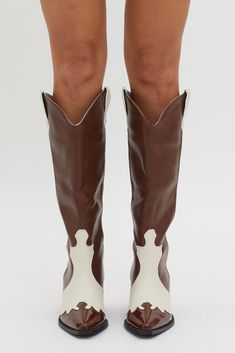 BiLLiNi Etta Boot Chocolate/Ivory by Selfie Leslie Chitlin Circuit, Austin City Limits Festival, Cowboy Silhouette, Homesteading Animals, Concert Ideas, Cowboy Chic, Classic Cowboy, Cowgirl Aesthetic, Vintage Band Tees