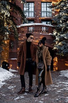 Couple Winter Outfits, Maria Vizuete, Ski Trip Outfit, Mia Mia Mine, Colorado Outfits, Mia Mia, Cute Couple Outfits, Snow Outfit, Eve Outfit