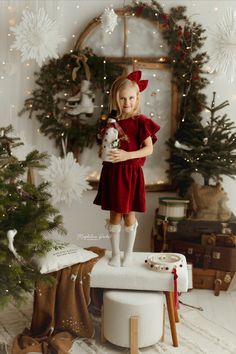 New Year Picture Ideas, New Year Photoshoot Ideas, Photoshoot Ideas For Instagram, Christmas Editorial, New Year Photoshoot, Luxury Christmas Decor, Ideas For Instagram