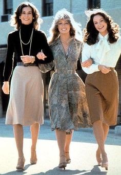 TV show fashion history - Charlies Angels. Wow...for work, I dress like the woman on the left. Does this mean I am stuck in the 70s? Fashion Documentaries, Look 80s, Kate Jackson, Charlie’s Angels, Charlie's Angels, Three Women, Farrah Fawcett, Charlies Angels, Jaclyn Smith