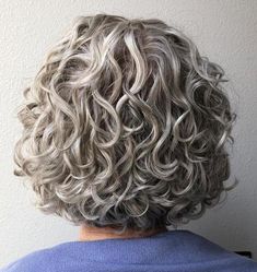 Short Curly Bob Hairstyle For Women Over 60 Kręcony Bob, Short Curly Bob Hairstyles, Κούρεμα Bob, Bob Haircut Curly, Thick Hair Cuts, Modern Haircuts, Short Curly Bob, Bob Haircuts For Women