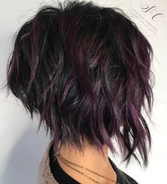 Black Shaggy Bob With Purple Balayage Short Textured Hair, Purple Balayage, Balayage Blonde, Choppy Hair, Shag Hairstyles