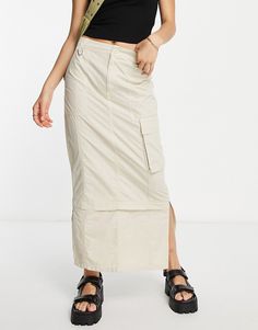 Midi skirt by ASOS DESIGN Looks for your lower half High rise Belt loops Functional pockets Side slits Regular fit Cargo Midi Skirt, Gonna Midi, Long Jean Skirt, Style Bundle, Maxi Rok, Asos Petite, Petite Skirt, Cargo Skirt, Jean Skirt