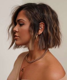 60 Stylish Choppy Bob Haircuts To Flaunt In 2023 Pelo Bob Ondulado, Choppy Bob Haircuts, Short Brown Hair, Natural Wavy Hair, Shoulder Length Hair Cuts, Short Bob Haircuts, Penteado Cabelo Curto, Haircut For Thick Hair, Bob Haircuts