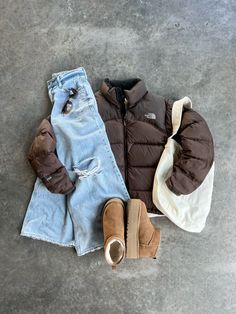 Sweater Boots Outfit, Puffer Outfits, Ugg Sweater, Ugg Sweater Boots, Thrift Wishlist, Cozy Wardrobe, Vintage North Face