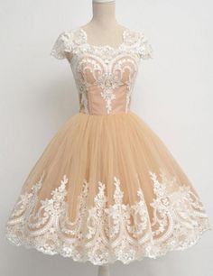 A-line Short Prom Dress Appliques Scoop Homecoming Dress SKY090 Champagne Homecoming Dresses, Lace Dress Short, Vintage Lace Dress, Champagne Prom Dress, Lace Ball Gowns, Short Party Dress, Princess Ball Gowns, Graduation Dresses