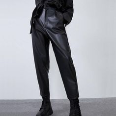 High Waist Black PU Leather Loose Pencil Pocket PantsThe waist is elastic !

S Waist 56 - 70cm Hips 94cm Length 97cm

M Waist 62 - 76cm Hips 98cm Length 98cm

L Waist 66 - 80cm Hips 102cm Length 99cm

tolerance +/- 2cm Cosmic Clothes, Paris Wardrobe, Black Faux Leather Pants, Unique Pants, Look Grunge, Leather Pants Outfit, Cheap Pants, Leather Pants Women, Loose Trousers