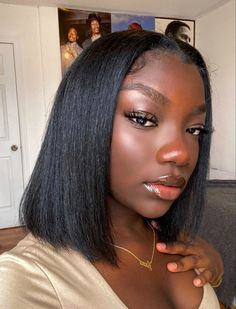 Afro Punk Fashion, Dark Skin Beauty, Cute Makeup Looks, Penteado Cabelo Curto, Dark Skin Makeup, Dark Skin Women, Hair Journey, Pretty Makeup, Black Girls Hairstyles