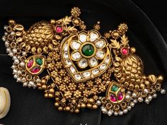 Pendent Designs, Temple Jewelry Necklace, Simple Saree Designs, Gold Jewellry, Temple Jewelry, Diamond Jewelry Store, Simple Sarees, Gold Jewellery Design Necklaces