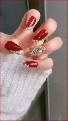 Bridal Nails Designs, Nagellack Trends, Red Nail Art, Beauty Nails Design, Christmas Gel Nails, Christmas Nail Art Designs, Red Nail Designs, Nail Art Designs Videos