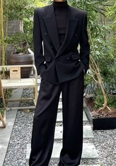 Black Mafia Outfit Men, All Black Suit Men Aesthetic, Baggy Prom Suit, Masc Elegant Outfits, Male Outfits Suit, Formal Dark Academia Outfit Men, Masc Fancy Outfits, Men Black Tie Outfit, Man Prom Outfit