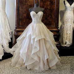 Wedding Ball Gown Dresses, Layered Wedding Dresses, Royalty Dress, Dresses Gold, Junior Prom, Gold Prom Dresses, Cheap Bridesmaid, Long Prom Gowns, Ball Gowns Evening