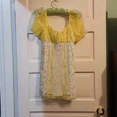 Bnwt For Love And Lemons Yellow And White Floral Lace Mini Dress. Size Small, But Can Fit A Fl&L Medium. Originally Purchased From Free People For $312. Stunning And Sweet Mini, With A Ruched Bodice And A Small Bow. Open To Offers, Please No Lowballs Yellow Short Sleeve Dress With Lace Trim, Yellow Lace Trim Short Sleeve Dress, Yellow Lace Mini Dress For Summer, Spring Yellow Lace Mini Dress, Yellow Short Sleeve Mini Dress For Party, Yellow Lace Dress For Brunch, Yellow Lace Mini Dress, Fancy Fashion, Lemon Dress