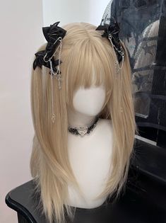 ❤︎Dark wing cross hair clip❤︎ Harajuku Hair, Kawaii Wigs, Cosplay Hair, Kawaii Hairstyles, Blue Pendant, Hair Reference, Black Pendant, Hair Inspiration Color, Dream Hair