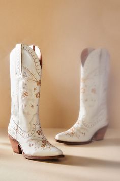 Cheap Cowgirl Boots, Cute Cowgirl Boots, Western Boots Outfit, Short Cowboy Boots, Cowgirl Boots Outfit, Botas Western, White Cowboy Boots, Looks Country, Wedding Boots