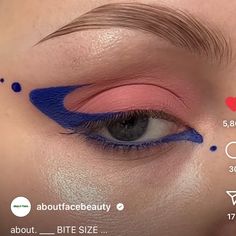 Squiggle Eyeliner, Funky Eyeliner Looks, Subtle Graphic Liner, Wavy Eyeliner, Alien Eyeliner, Cool Graphic Eyeliner, Easy Graphic Eyeliner Hooded Eyes, Colourful Eyeliner Looks, Grafic Liner Make Up