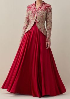 Lenhga Design With Jacket, Lehenga Long Choli Designs, Long Blouse And Lehenga, Winter Indian Wedding Outfits For Guest, Long Blouse With Lehenga, Long Blouse On Lehenga, Jacket Indowestern Outfit, Ghagra With Jacket, Jacket And Lehenga