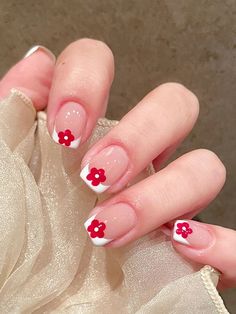 Design For Short Nails Gel, Nail Art With Tape Ideas, Small Nail Art, Hand Nails, Hello Nails, Polka Dot Nails, Fake Nails With Glue, Color Nails, Pretty Gel Nails