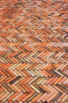 an image of a brick sidewalk that looks like it has been made out of bricks