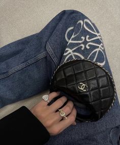 #chanel Mini Chanel Bag, Mini Chanel, Chanel Mini Bag, Bag Obsession, Chanel Mini, Luxury Purses, Fancy Bags, Virtual Fashion, Pretty Bags