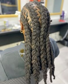 Taper Fade Long Hair, Long Loc Styles, Hairstyles Locs, Dreadlocks Hair Care, Rosemary Oil For Hair Growth, Hairstyle Black, Mens Dreads