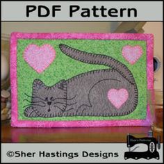 an image of a cat with hearts on it's back and the text, free pattern