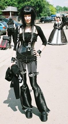 Punk Outfits Fishnets, Old School Goth Fashion, Cybergoth Outfit Women, Futuristic Goth Fashion, Studded Bra Outfit, Black Goth Fashion, Goth Fishnet Outfit, Dark Wave Fashion, Industrial Goth Fashion