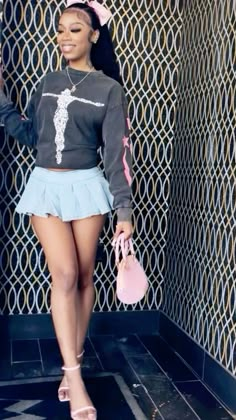 Skirt And Heels Outfit, Chill Concert Outfit, Concert Outfit Black Women, Concert Outfit Black, Skirt And Heels, Outfit Black Women, Fly Outfit, 2024 Outfits, Fasion Outfits