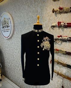 Traditional Mens Wear, Handwork Ideas, Wedding Outfits Indian, Jodhpuri Suits, Mens Tuxedo, Mens Indian Wear