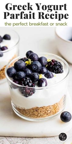 greek yogurt parfait recipe with blueberries and granola in a glass bowl