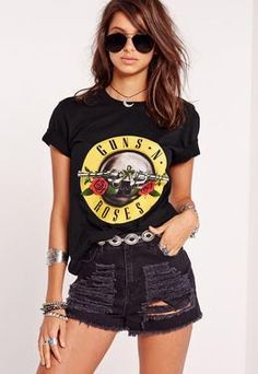 Guns N Roses Slogan T-Shirt Black Roses Outfit, Rosette Top, Slogan Tees, Womens Fashions, Slogan Shirts, Digital Closet, Dream Closets, Rose T Shirt, Slogan T Shirt