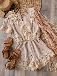 Free-Spirited Fashion: 20 Boho Chic Outfits to Live In This Summer 6 Hippie Styles, Hippie Party, Cruise Trip, Winter 23