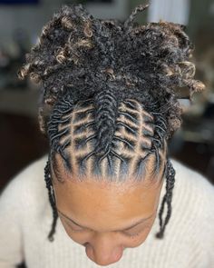 Ponytail With Highlights, Layered Twists, Layered Short Bob, Dreadlocks Ponytail, Loc Goals, Hair And Skin Vitamins, Loc Updo, Dread Heads, Natural Dreadlocks