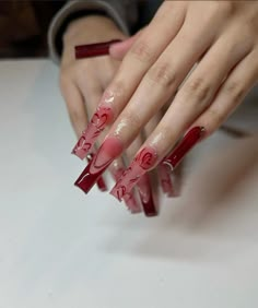 Latina nails Junior H Nails Designs, Fall Latina Nails, Hispanic Heritage Nails, Besame Mucho Nails, Nails Chicana, Junior H Nails, Nails With Boyfriends Name, Medium Red Nails