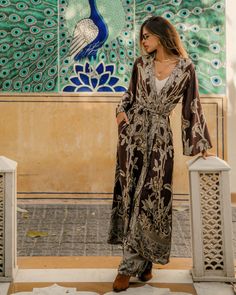 Our Maxi Kaftan wraps you in effortless grace, offering a fit that feels natural and relaxed. With its flowing shape and timeless design, it brings a perfect balance of comfort and elegance to your everyday moments. Moroccan Dress Casual, Maxi Kaftan, Moroccan Dress, Burnt Umber, Short Kimono, Conscious Fashion, Everyday Moments, Kaftan Dress, Top Collection