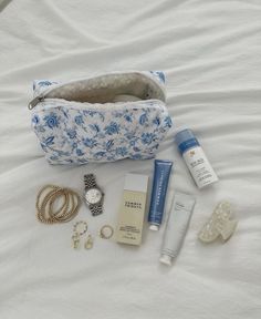 Blue Girl, Coastal Granddaughter, Coastal Grandmother, Beach Birthday, What In My Bag, Essential Bag, Clean Girl