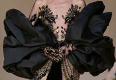 Elie Saab Fall 2022, Fall 2022 Couture, 2022 Couture, Fashion Figure, Fashion Figure Drawing, Elie Saab Fall, Haute Couture Dresses, Fashion Figures, Miss Dress