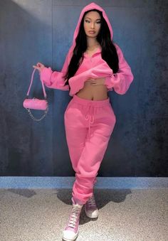 Aesthetic Streetwear Girl, Pink Tracksuit, Pink Fleece, Loungewear Women, Pink Outfits, Teenage Fashion Outfits, Active Wear Leggings, Womens Loungewear, Streetwear Women