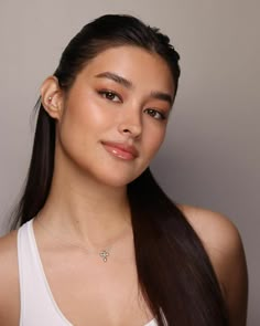 Graduation Look Makeup, Makeup Asia, Light Makeup Looks, Tanned Makeup, Graduation Makeup, Liza Soberano, Makeup Looks Tutorial, Asian Makeup