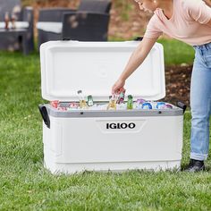 For a reliable cooler that was built to last, look no further than this Igloo 49548 Marine Ultra 100 qt. white cooler with comfort grip handles! The THERMECOOL foam in the cooler body and lid ensure that this cooler will exceed your expectations. With its tested 5 day ice retention at 90 degrees Fahrenheit, it is perfect for events or festivals. Even with all the cooling power, you don't have to feel guilty about the impact on the environment with this cooler, as it uses new THERMECOOL foam, a c Outdoor Cooler, Igloo Cooler, 90 Degrees, Keep Your Cool, Handles, The 100, White