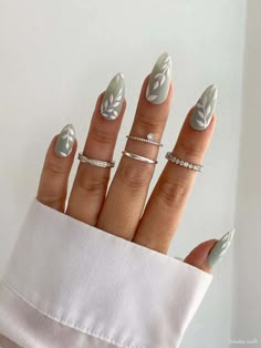 Looking for mint green nails, light green nails, or pastel green nails inspiration? You’ll love this stunning list of mint nails with design ideas that are perfect for a chic aesthetic! There’s tons of nail art ideas as well as simple mint green nails with glitter, with flowers, and minimal options. Whether you want classic French tip, coffin, almond, square, or short nails, you’ll find some you love on this list for 2023! photo: @nolas.nails on IG Mint Green Nails, Gel Nail Polish Colors, Green Nail Designs, Colorful Nails, Manicure Y Pedicure, Chic Nails