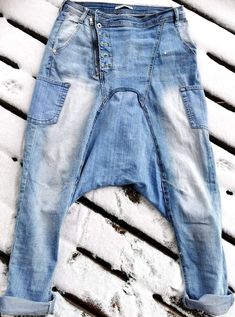 Patchwork Jeans Outfit, Pant Patterns, Bespoke Denim, Reuse Clothes, Denim Tube Top, Upcycle Clothes Diy, Drop Crotch Pants, Denim Projects, Repurposed Clothing