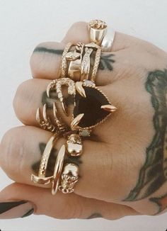 Jewellery Trends, Grunge Jewelry, Bling Ring, Mom Stuff, Platinum Engagement Rings, Stacked Jewelry, Plastic Glass