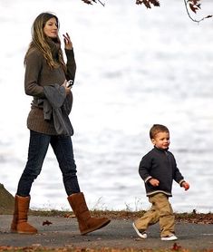 Gisele Style, Tips To Get Pregnant, Post Baby Fashion, Pregnancy Fashion Fall, How To Get Pregnant, 31st Birthday, Pregnant Celebrities, Unborn Baby